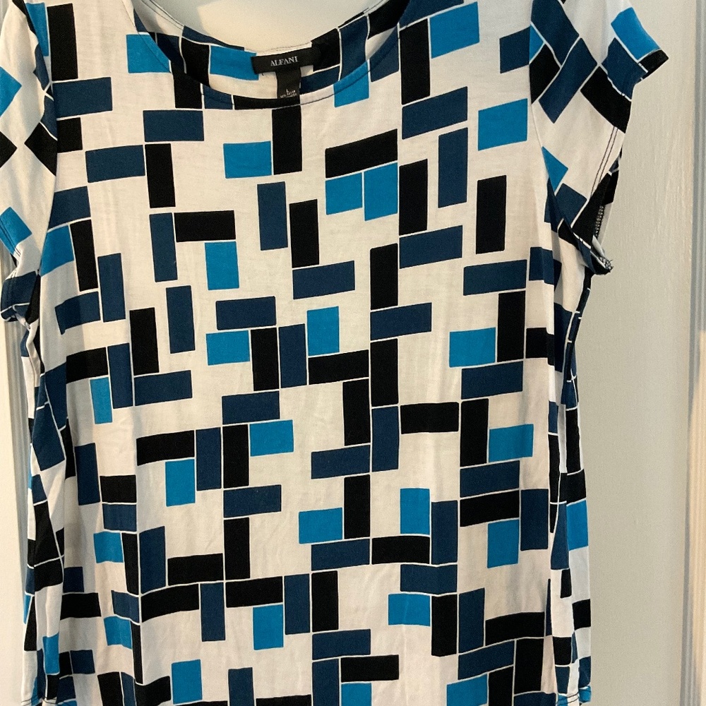 Alfani woman’s tee